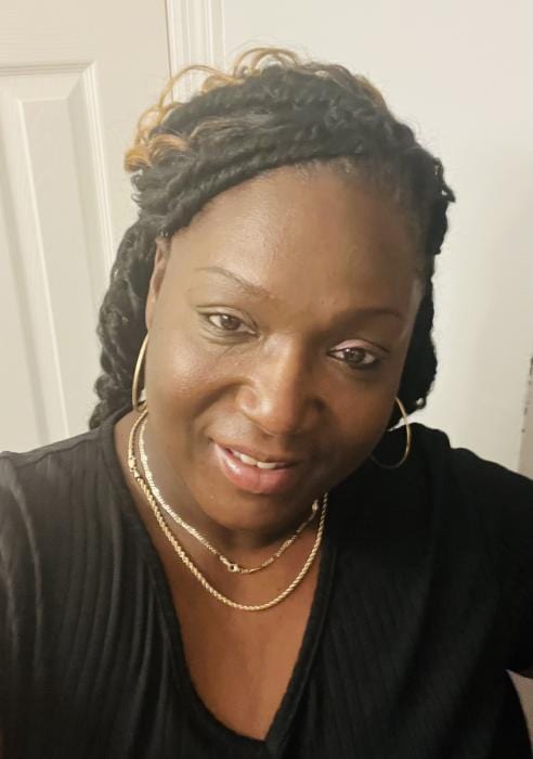 <strong>Chimamanda E.</strong>